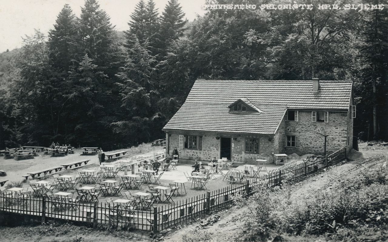 Sljeme. Medvednica, privremeno sklonište HPD Sljeme oko 1935. godine